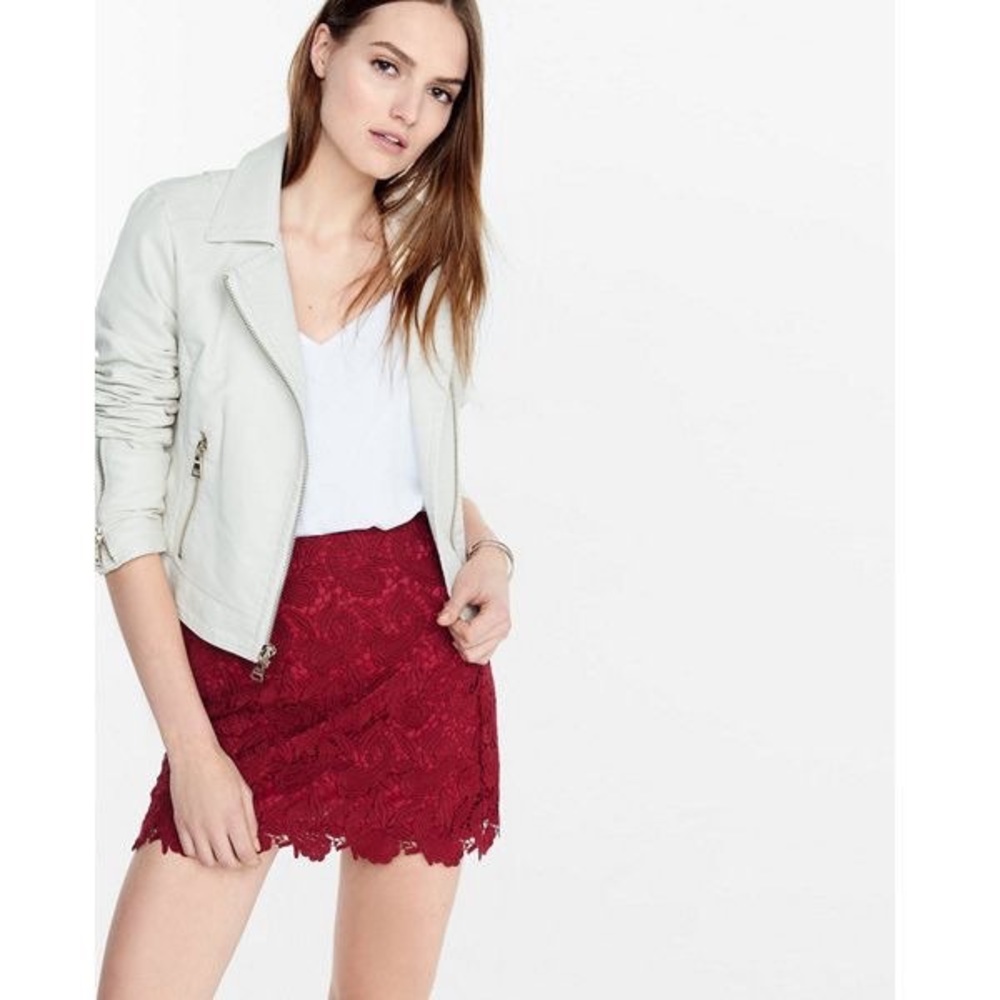 Burgundy high waisted crocheted A line short skirt
